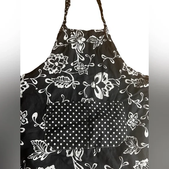 Flirty apron ruffle black & white - Picture 3 of 5